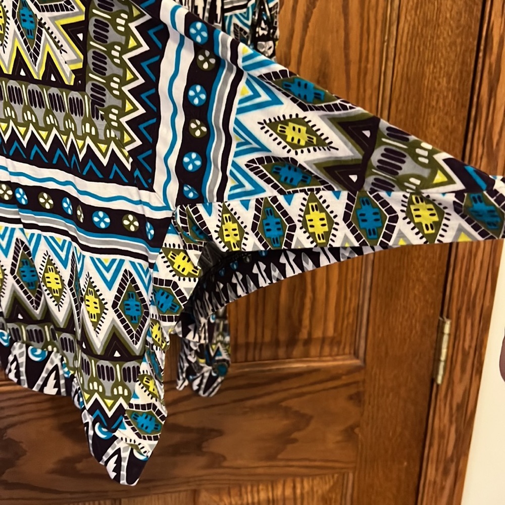 Beautiful tunic top - Picture 4 of 6